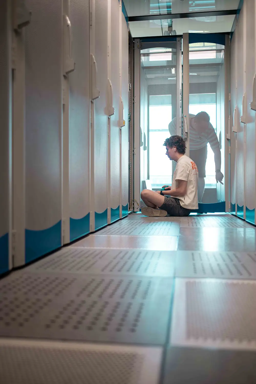 Etheron own hardware in Dutch datacenter
